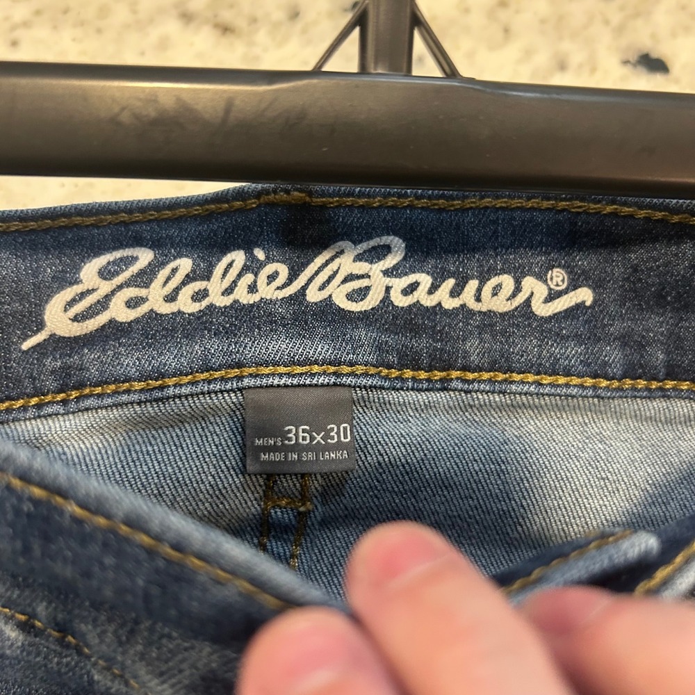 Eddie Bauer Straight Leg Jeans Mens 36x28 Blue Specially Dyed Stretch Denim - Picture 3 of 10
